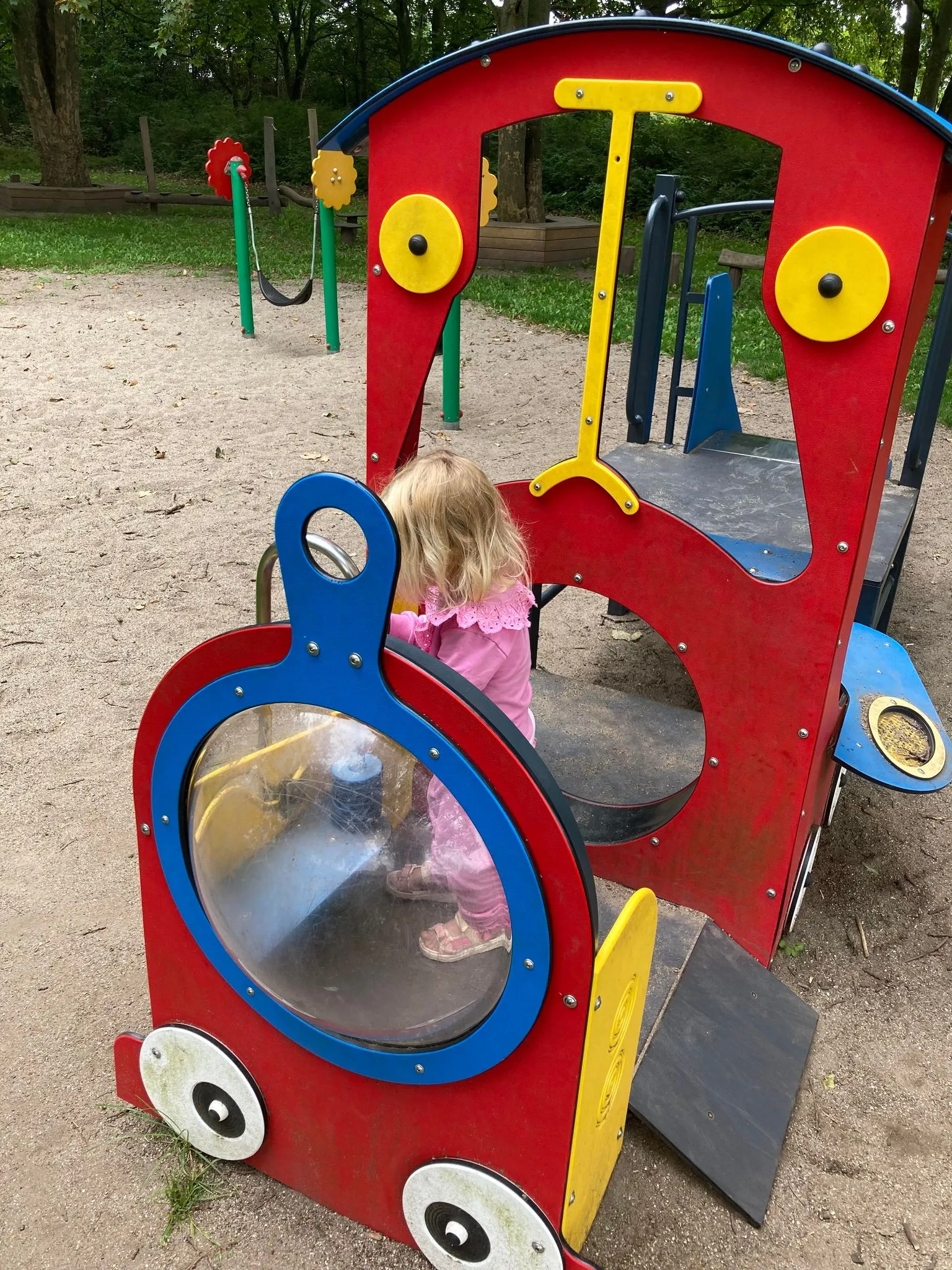 På tur med børnene - På legepladsen